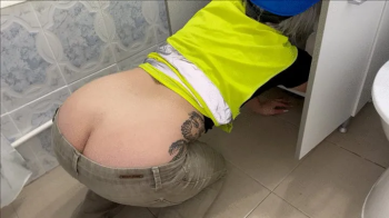 Plumber's butt crack&farts make youu hardd'.webp