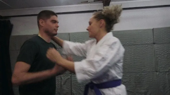 Kimbra vs Ati judo gi pin match.webp