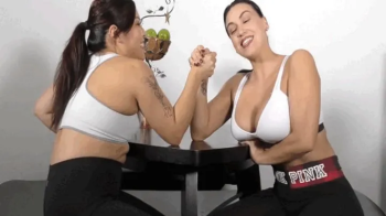Megan vs Lucie- Arm Wrestling wmv.webp