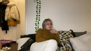 PAULINHA in DANGLING and FEET JOI.webp