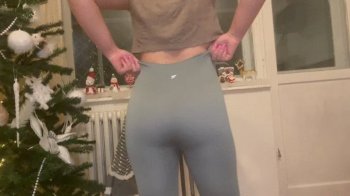 Loud farting in tight yogaa pants.webp