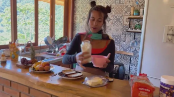 preparing breakfast that makes me fart stinky.webp