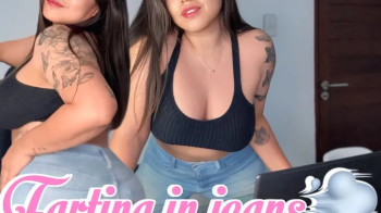 Latina with big ass farting in jeans!.webp