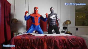 Spiderman and Symbiotic spiderman fight training.webp