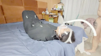 TESTING MY NEW TOY AND MAKING THE SLAVE SMELL MY FARTS WITHOUT ESCAPE FROM ANY OF THEM - BY ARIEL - CLIP FULL.webp