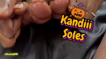 Kandiii Soles Close Up.webp