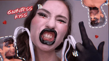 Gentle Giantess sticky kiss Harley Quinn 5 (CUSTOM).webp
