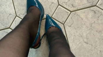 heels and nipples up close.webp