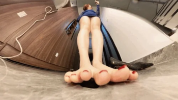 Surrender at the feet of the giantess 4K.webp