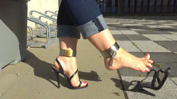 Neele - Jeans and Fuss Sandals Walking and Posing - mp4 1920x1080.webp