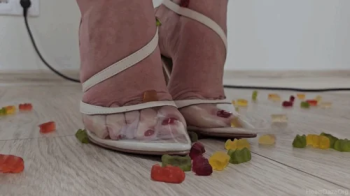 Unaware Giantess Ironing in Clear Heels 2.webp
