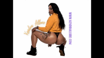 Unaware Giantess Kendra Allure.webp