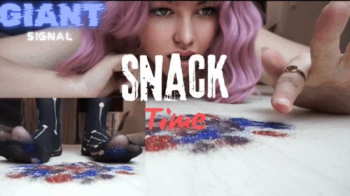 snack time swallow giant.webp