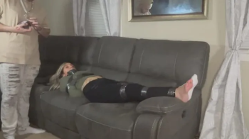 Paulinha teaching how she likes to suck her feet (MP4-HD 1080p).webp