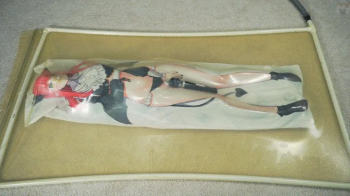 Dakimakura Kitagawa Marine Succubus in vacuum bed with vibro.webp