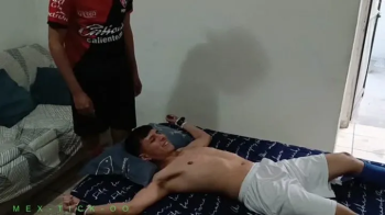 ADAN HACE COSQUILLAS A OSIRIS.webp