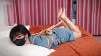 xy311-white and tender long-legged barefoot girl is tied to the bed with ropes.webp