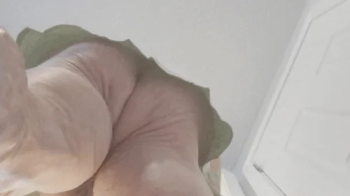 Giantess Tempest shows off new toy.webp