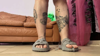crush tinies under my slippers [4K].webp