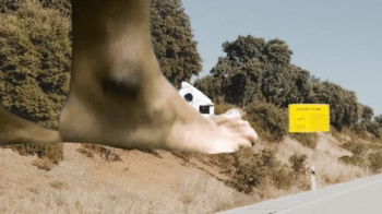Giantess Finds Tiny Town 4k.webp