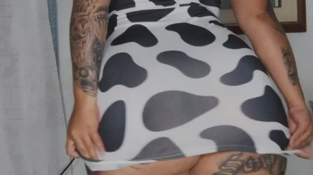 Enjoy this twerk and lots of farts with my sexy dress and my new look with glasses my farts come out so vibrant.webp