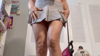 GIANTESS MISS BITSYS CLASS LESSON ON HOW TO HSNDLE TINY HUMSNS QUICKLY TURNS SEXUAL AND ENDS WITH A TINY BEING CRUSHED S.webp