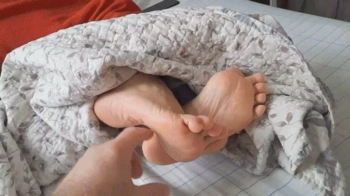 Alessandra in foot tickling distraction a inedit 2025 13 minutes video.webp
