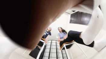 Hannah & Olivia - sporty girls VR 360 5,7K.webp