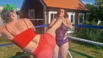 Mutiny vs Max Girls.webp