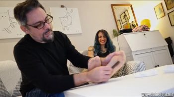 Lilli Bayle- solletico con calze e calzini - Lilli Bayle- tickling in white socks and stockings (FOOT TICKLING).webp