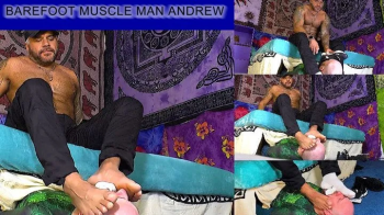Licking and worshipping the feet of muscular guy Andrew. He had very sweaty feet.webp