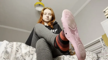 Cum with my stinky socks!.webp