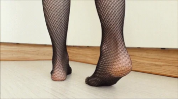 Lick my Giantess pussy.webp