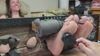 Sweaty summer tickle (with reaction) part 2.webp