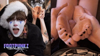 Clown Babe PoV Footjob with Big Size 12 Feet - A Very Merry Crysmas.webp