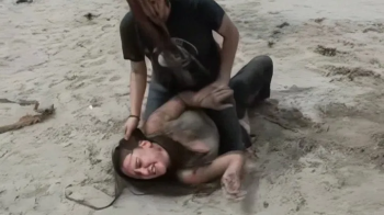LF058 - Beach Bitch - Jenna Blaze vs Mayden - 960WMV Beachside Catfight.webp