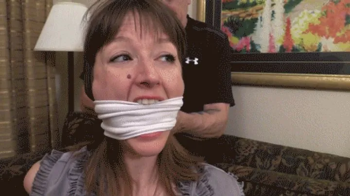 d2506MARION-Maybe I can get you to tie me up nice and tight!.webp