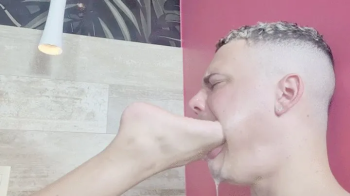 Suffer with my feet inside your throat, expelling liters of saliva through your mouth - By Cindy Lopes - CLIP 4.webp