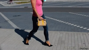 Barefoot BBW taps out blonde Barbie.webp