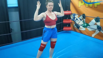 Fem bodybuilder vs skinny guy.webp