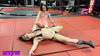 Lee von Lux vs Veve Lane - Jobbers Revenge!.webp