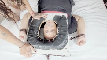 BABE FARTING ON THE SLAVE TIED TO A SMOTHERBOX - FULL CLIP.webp
