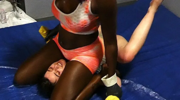 COMPETITIVE OIL WRESTLING Kassidy vs Valentina PINS ONLY.webp