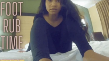 Giantess Crew – YOKO – Foot Rub Time.webp