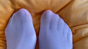 Kriss Feet - Close UP Nylons Toes.webp