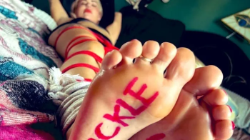 Cute Girls Footjobs! - Sexy Lara in blowjob, fucking and footjob in the gloryhole! (WMV VIDEO).webp