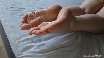 Soles For Your Cum - Hotel Manager and Cum On Soles (4K Version).webp