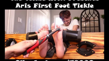 The Tickle Room - Punk Transgender Aris First Foot Tickle!.webp