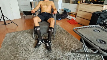 Czechmalefoot Video Store - Hot barefoot Masina nice orange feet.webp