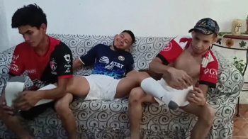 Straightfeethouse - COSQUILLAS A TIMON DESPUES DEL FUTBOL.webp